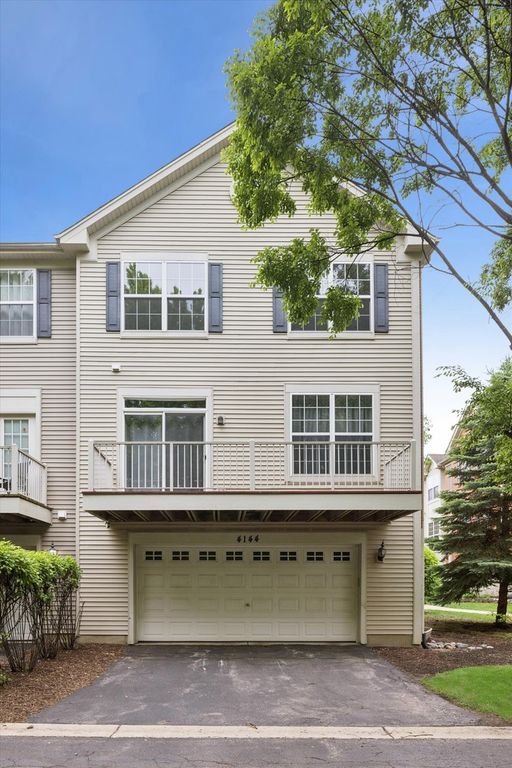 Image 29 of property listing at 4144 Milford Lane, Aurora, IL 60504