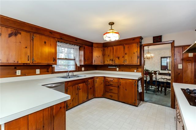 23 Roselawn Avenue, North Smithfield, RI 02824