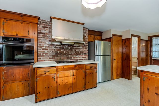 23 Roselawn Avenue, North Smithfield, RI 02824