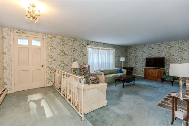 23 Roselawn Avenue, North Smithfield, RI 02824