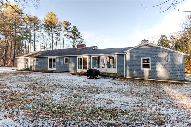 23 Roselawn Avenue, North Smithfield, RI 02824