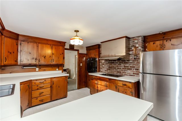 23 Roselawn Avenue, North Smithfield, RI 02824