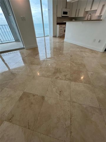 881 Ocean Drive 10D, Key Biscayne, FL 33149