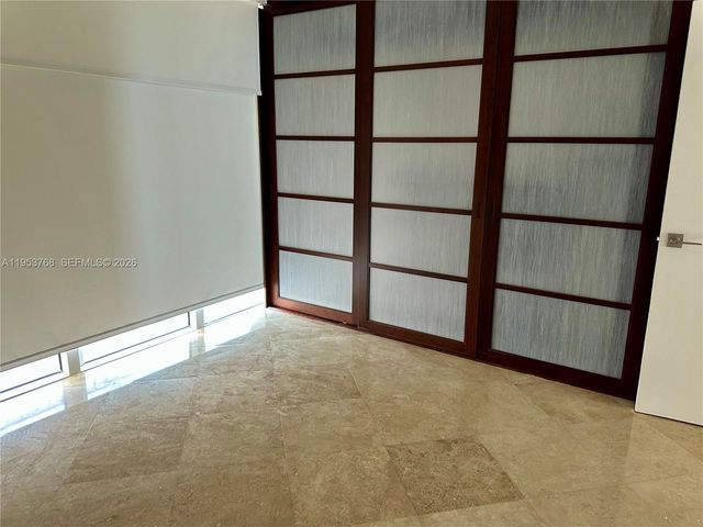 881 Ocean Drive 10D, Key Biscayne, FL 33149