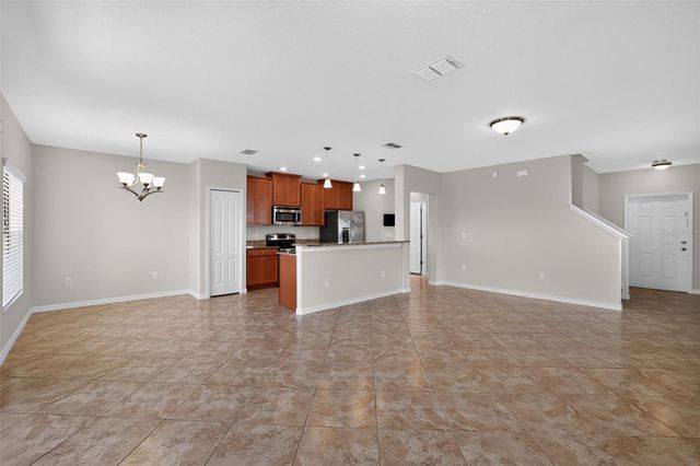 10105 NEWMINSTER LOOP, Sun City Center, FL 33573