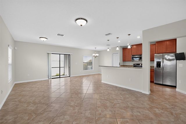10105 NEWMINSTER LOOP, Sun City Center, FL 33573