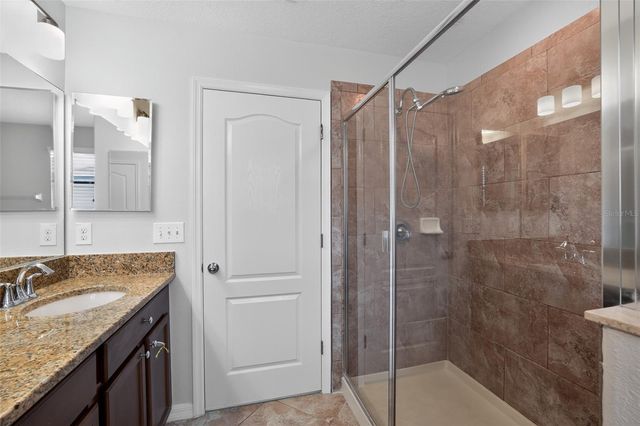 10105 NEWMINSTER LOOP, Sun City Center, FL 33573