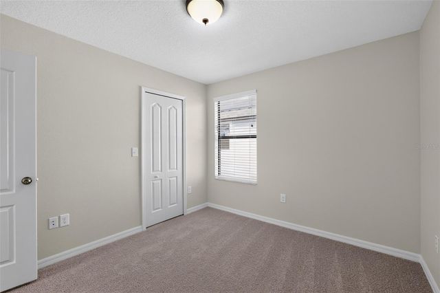 10105 NEWMINSTER LOOP, Sun City Center, FL 33573