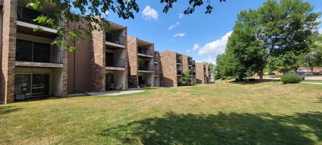 12922 Nicollet Avenue 202, Burnsville, MN 55337