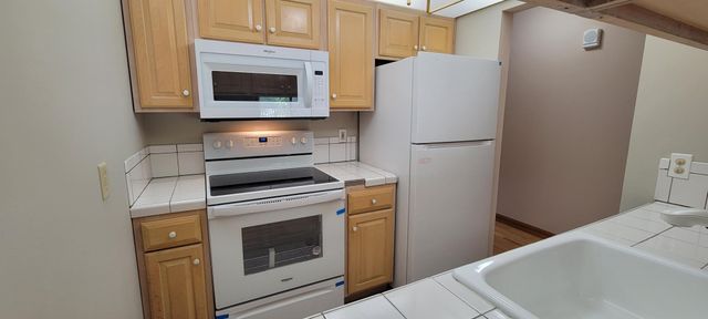 12922 Nicollet Avenue 202, Burnsville, MN 55337