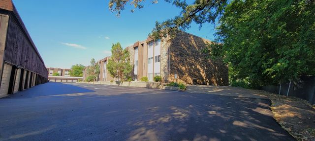 12922 Nicollet Avenue 202, Burnsville, MN 55337