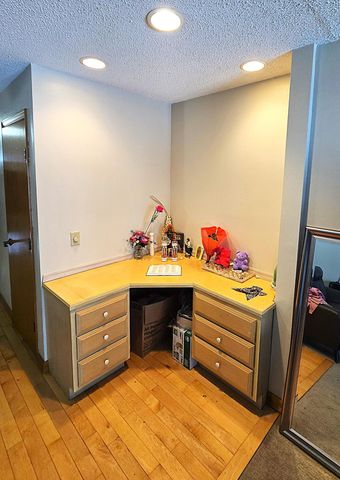 12922 Nicollet Avenue 202, Burnsville, MN 55337