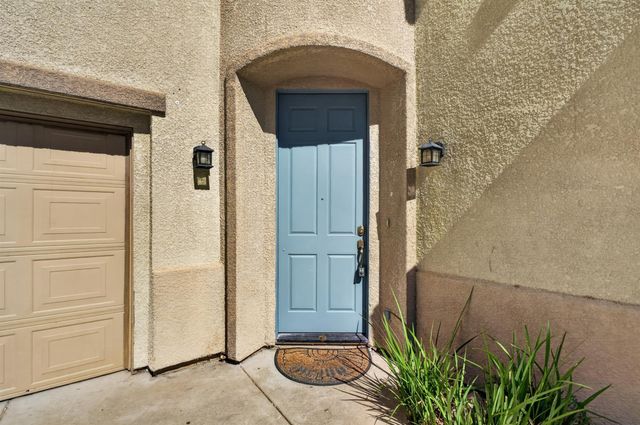 9234 Rushing Creek Way, Elk Grove, CA 95624