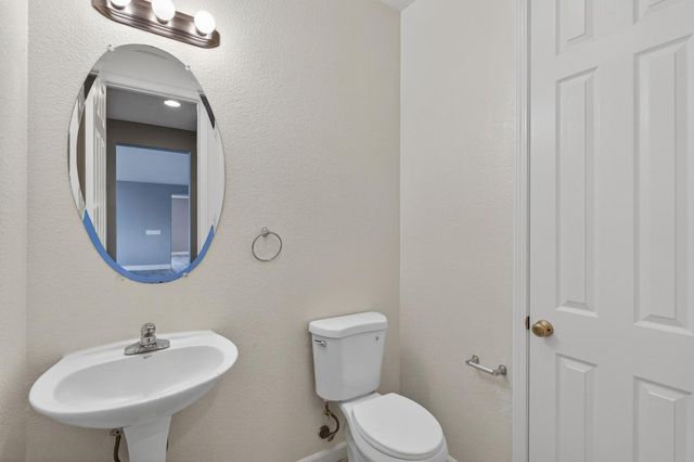 9234 Rushing Creek Way, Elk Grove, CA 95624