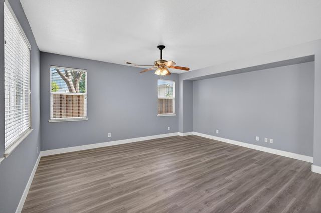 9234 Rushing Creek Way, Elk Grove, CA 95624