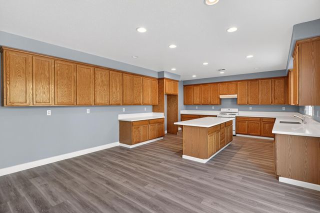 9234 Rushing Creek Way, Elk Grove, CA 95624