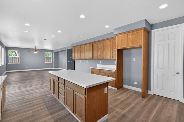 9234 Rushing Creek Way, Elk Grove, CA 95624