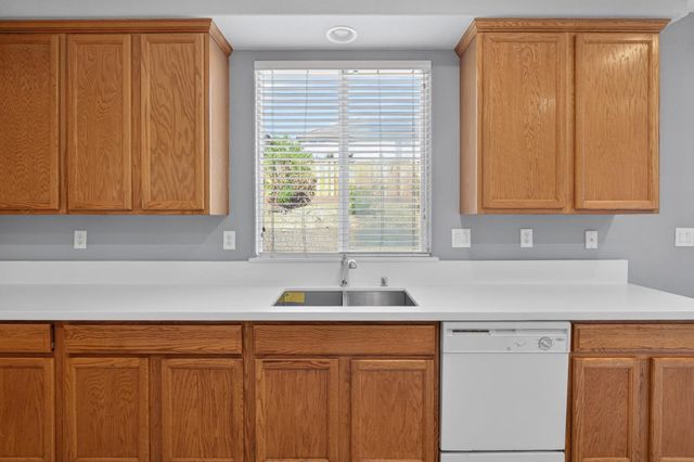 9234 Rushing Creek Way, Elk Grove, CA 95624