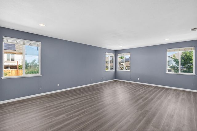 9234 Rushing Creek Way, Elk Grove, CA 95624