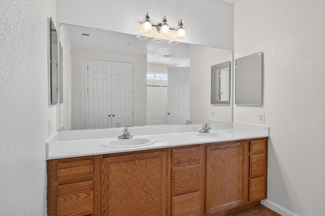 9234 Rushing Creek Way, Elk Grove, CA 95624