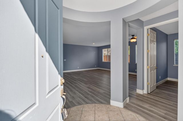 9234 Rushing Creek Way, Elk Grove, CA 95624