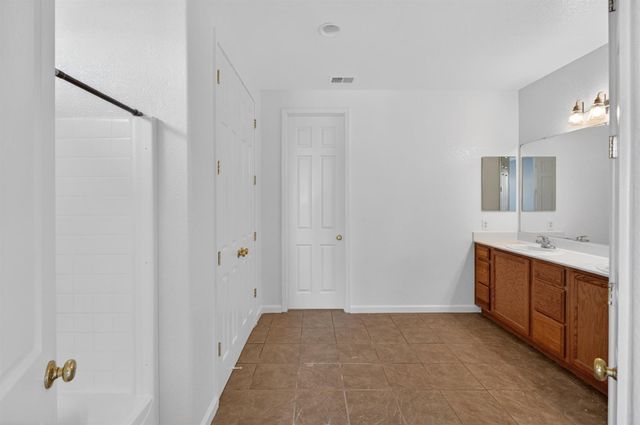 9234 Rushing Creek Way, Elk Grove, CA 95624