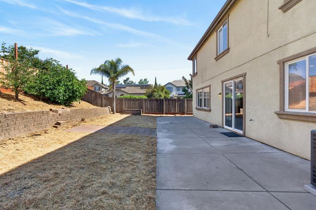 9234 Rushing Creek Way, Elk Grove, CA 95624