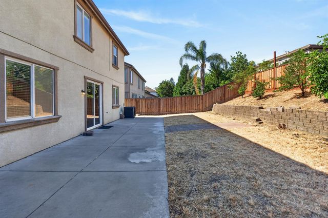 9234 Rushing Creek Way, Elk Grove, CA 95624