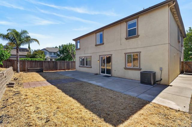 9234 Rushing Creek Way, Elk Grove, CA 95624