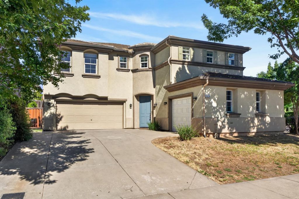 9234 Rushing Creek Way, Elk Grove, CA 95624