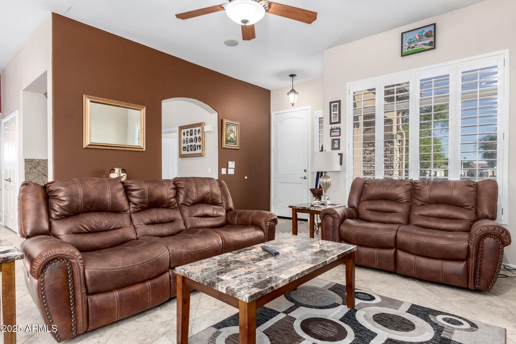 property-img