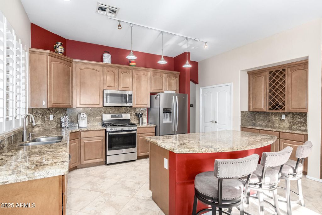 property-img