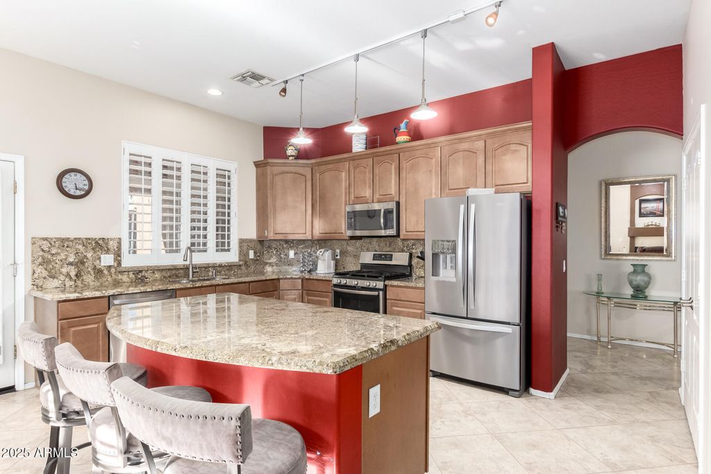 property-img