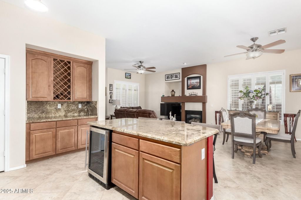 property-img