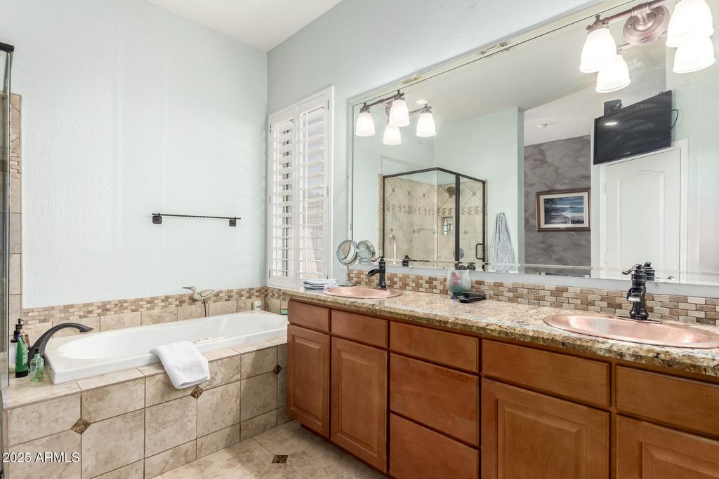 property-img