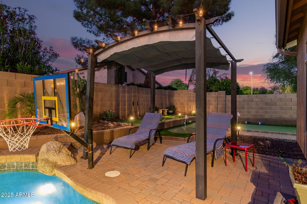 property-img