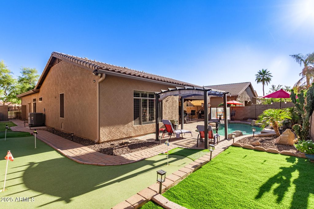 property-img