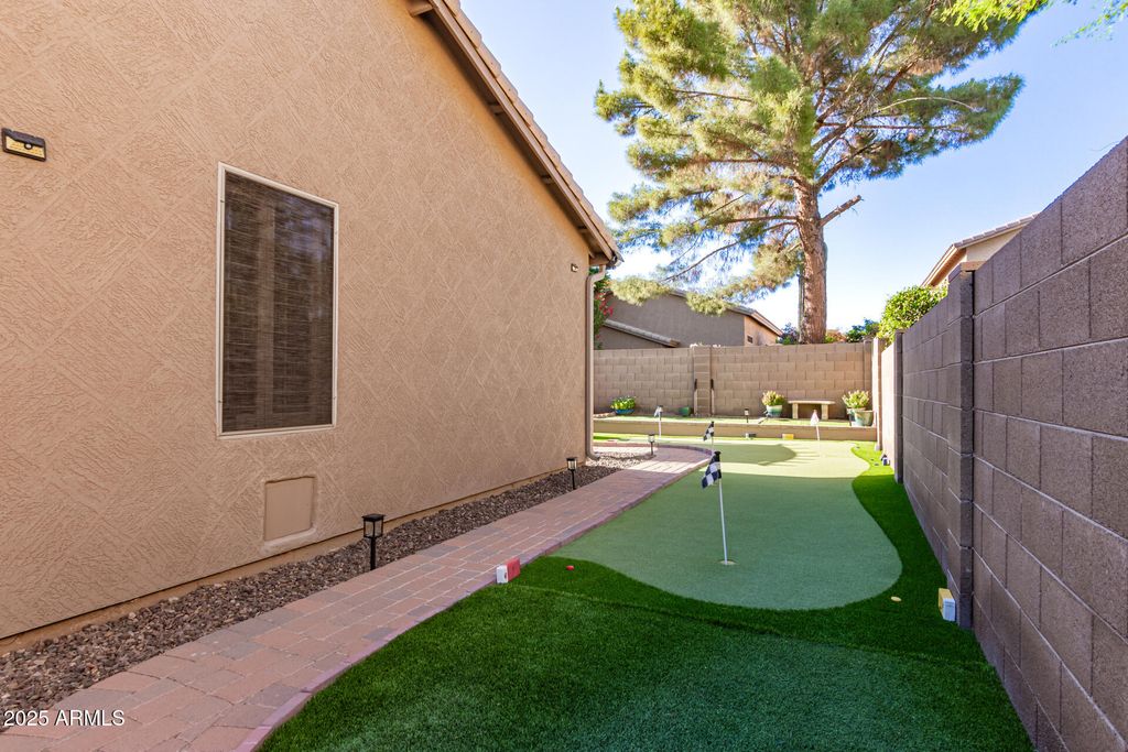 property-img