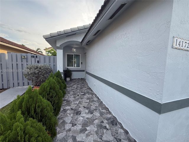 14172 SW 148th Pl, Miami, FL 33196