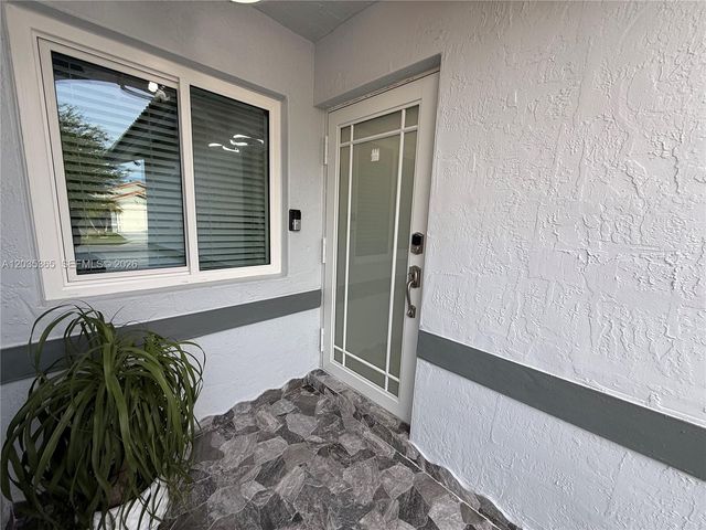 14172 SW 148th Pl, Miami, FL 33196
