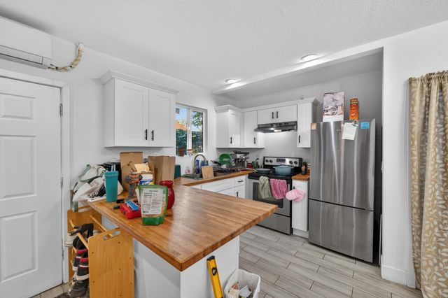 3732 38th St, Sacramento, CA 95820