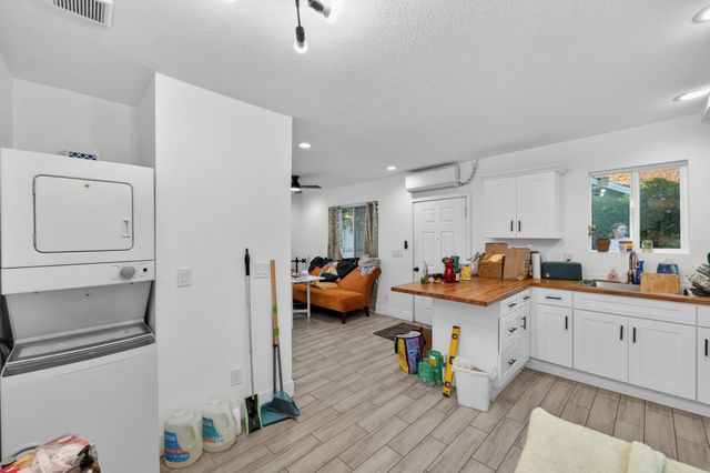3732 38th St, Sacramento, CA 95820
