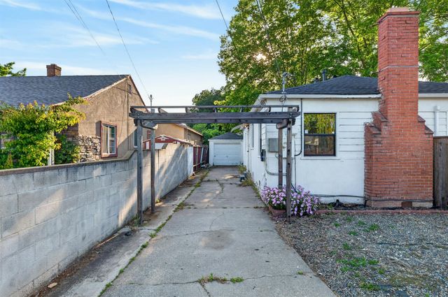 3732 38th St, Sacramento, CA 95820
