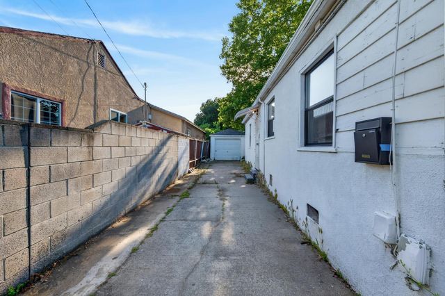 3732 38th St, Sacramento, CA 95820