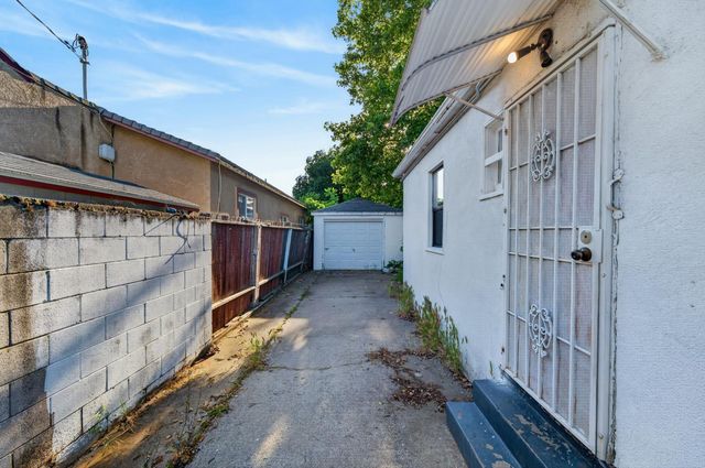 3732 38th St, Sacramento, CA 95820