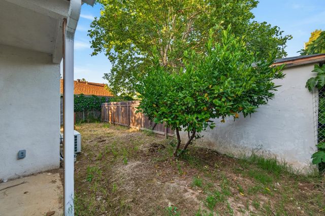 3732 38th St, Sacramento, CA 95820