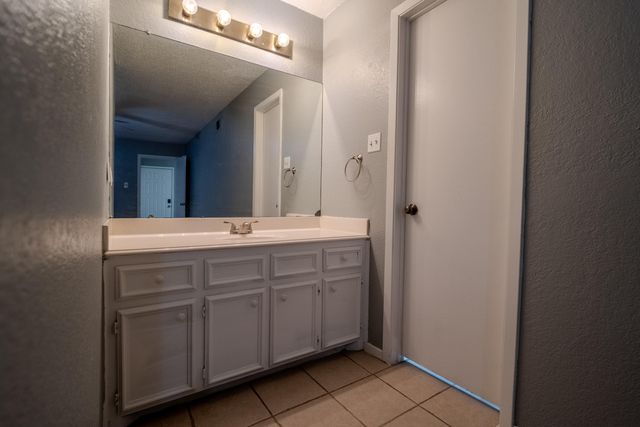 8601 Memphis Drive, Lubbock, TX 79423