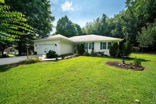 59913 Locust Road, South Bend, IN 46614