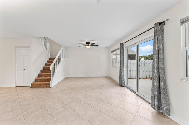 4729 Lakeside Circle, West Palm Beach, FL 33417