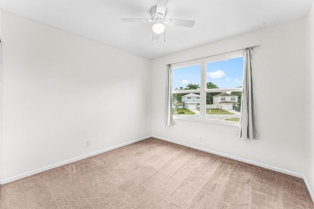 4729 Lakeside Circle, West Palm Beach, FL 33417